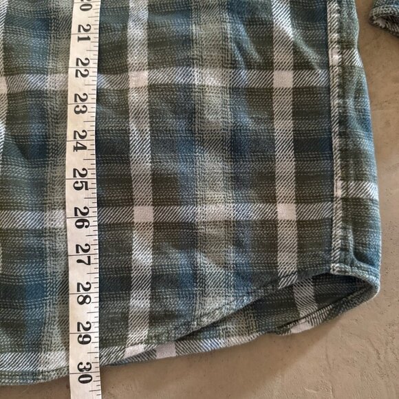Duluth Trading Co. Flannel Shirt Men’s M Green Blue Plaid Long Sleeve - Picture 8 of 9